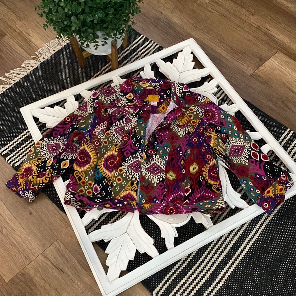 Amazing cropped jacket from Indonesia. Fits like a small-medium.